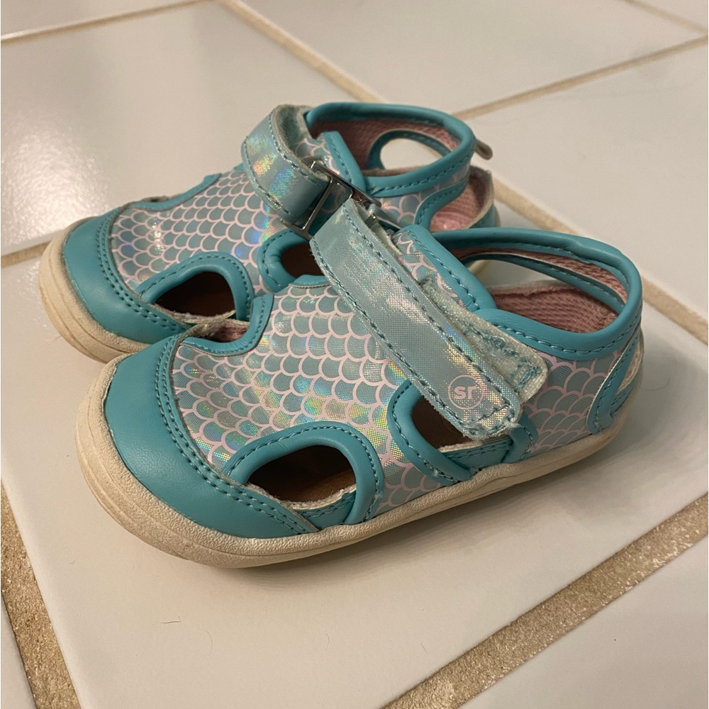 Stride Rite 360 girls Wave -  size 5